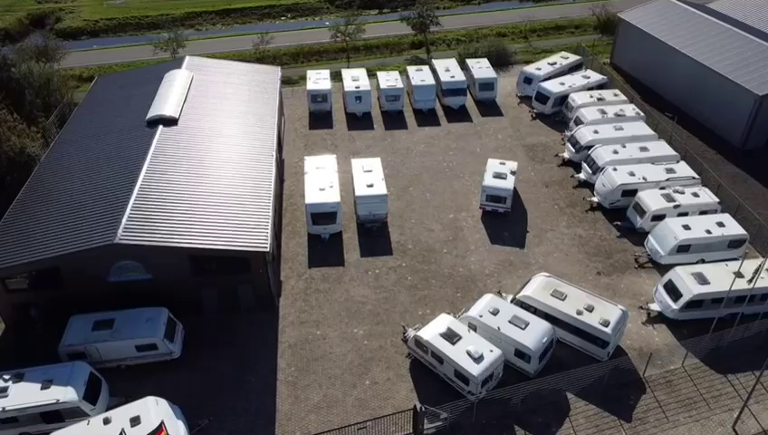 Die Ausstellungsfläche von Wohnwagen Scharein aus der Vogelperspektive